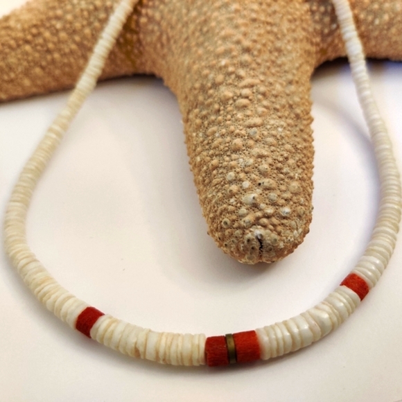 White Puka Shells and Red Coral Stems Graduated Necklace - Picture 1 of 8